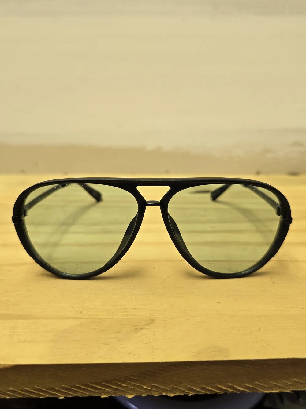 FRYE & Co. Black Round Sunglasses with Green Tint